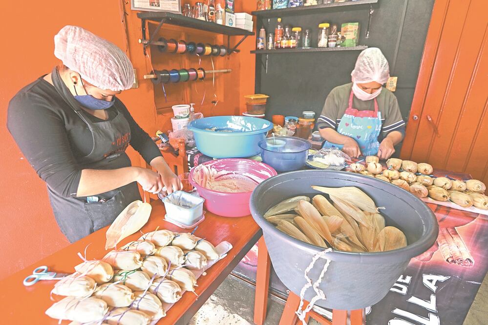 Entre los tamales más solicitados están los de costilla, alitas, pizza, chile relleno y arrachera, así como los de mazapán. Foto: JORGE ALVARADO. EL UNIVERSAL