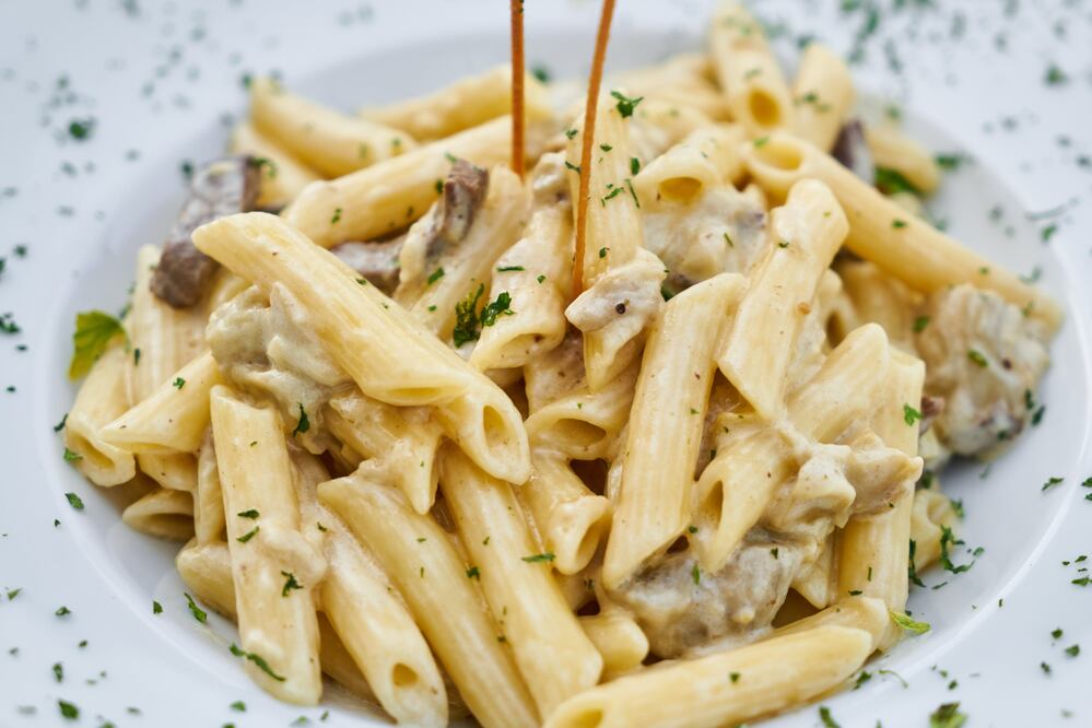 Penne con trufa y crema