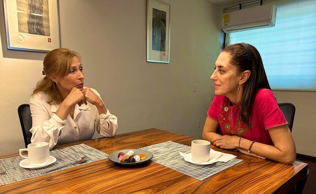 Tatiana Clouthier en reunión con Claudia Sheinbaum. Foto: Twitter@Claudiashein