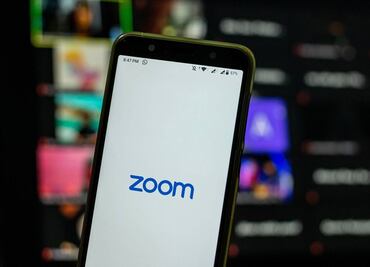"Si estás en esta llamada, es que serás despedido": Empresa de EU echa a más de 900 empleados a través de Zoom