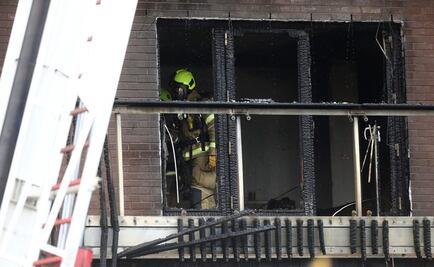 Incendio calcina edificio de apartamentos en Londres