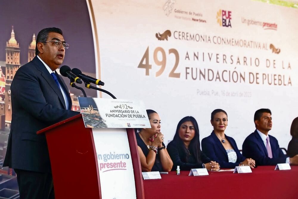El mandatario estatal propuso que la unidad sea el eje y fundamento para que Puebla sea referente económico, social, cultural y en su gastronomía.