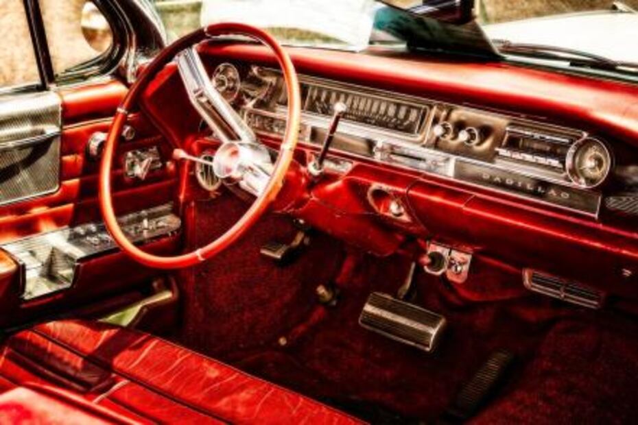 Regresa al pasado en la Exhibición de Autos Clásicos del Palacio de Minería