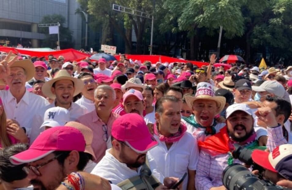 Así fue, minuto a minuto, la Marcha en defensa del INE 