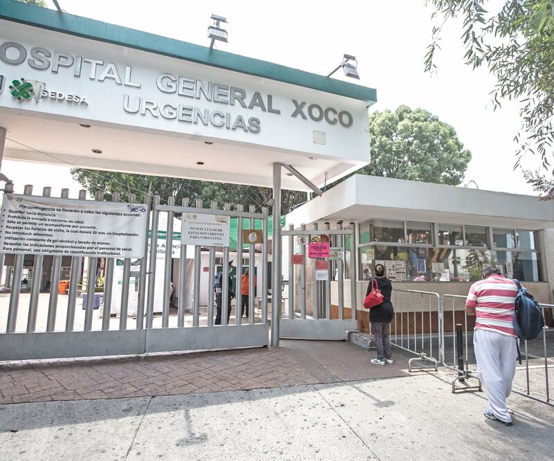 En la entrada de Urgencias del Hospital Xoco no hay ahora el caos y desorden de meses pasados. GERMÁN ESPINOSA. EL UNIVERSAL