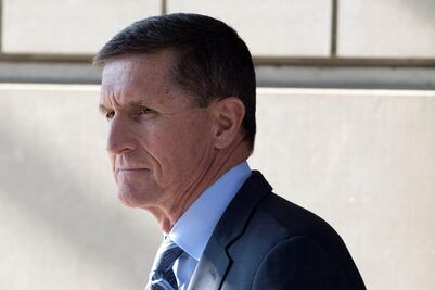 Contacto de Flynn con rusos fue acordado con equipo de transición