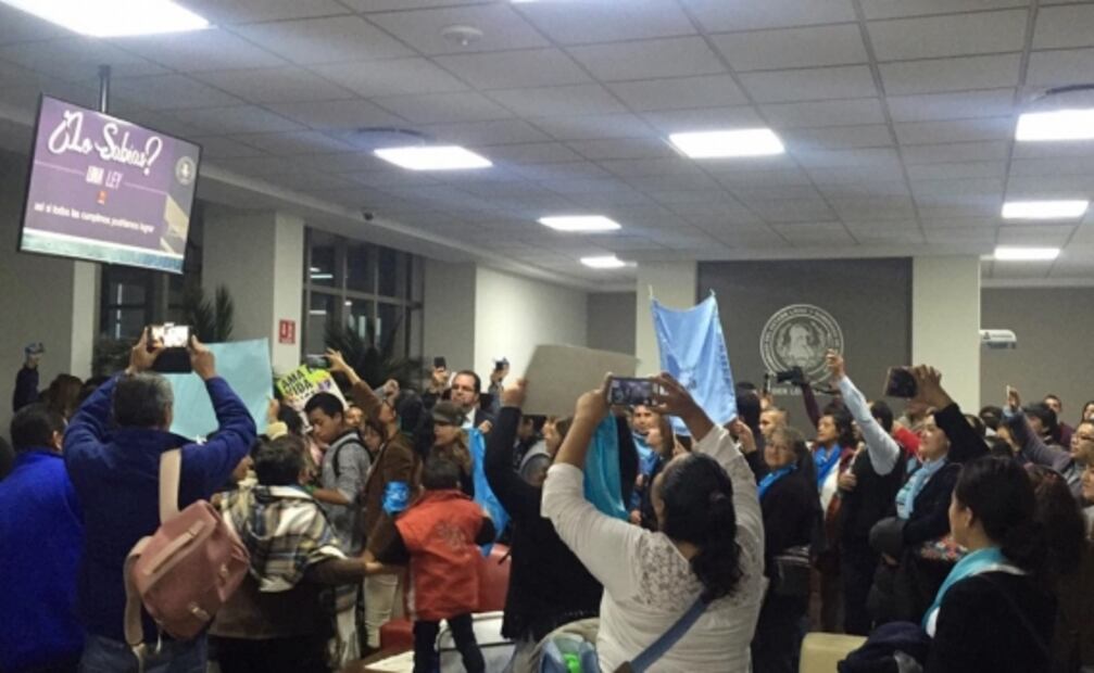 Diputados de Hidalgo acusan amenazas por tema de despenalización del aborto