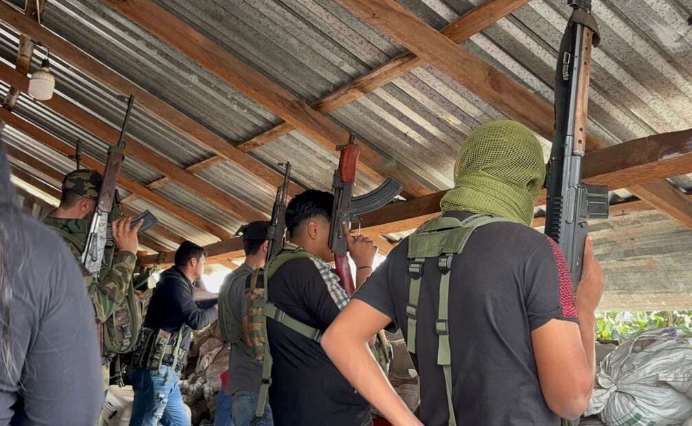 Familia queda atrapada entre minas terrestres en Jalisco (23/12/2024). Foto: Carlos Arrieta / EL UNIVERSAL