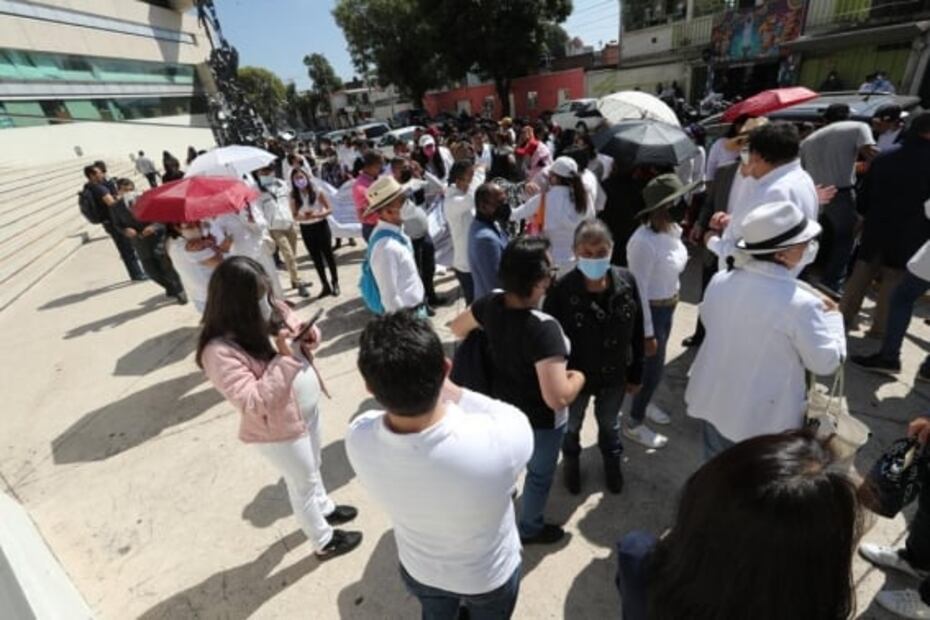 Se manifiestan a favor del director de facultad de Química en la UAEMex; niegan las acusaciones de acoso 