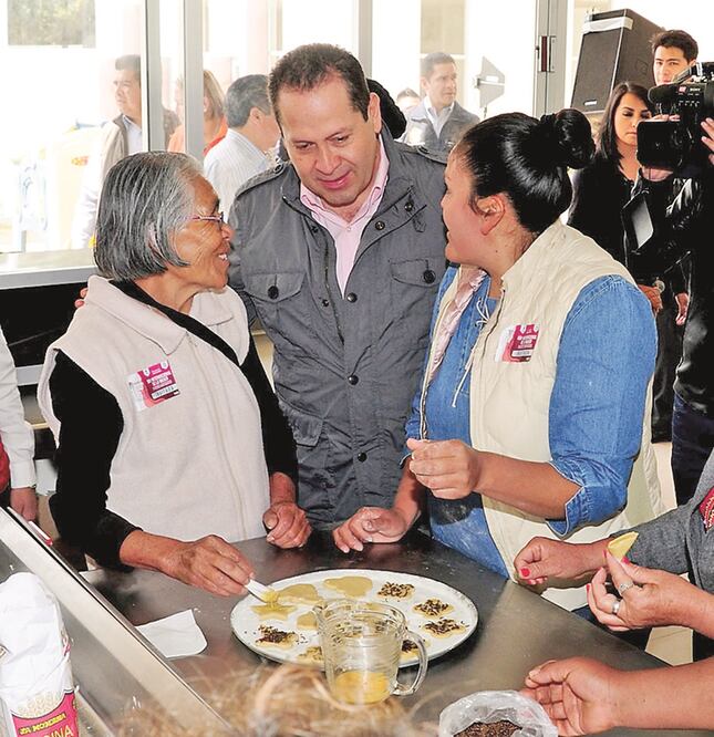 Eruviel Ávila entregó ayer el Centro de Atención Integral para Mujeres, en el municipio de Aculco (ESPECIAL)