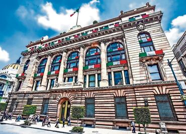 Banxico llega a primer centenar de minutas