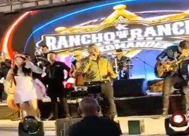 Alcalde de Tianguistengo festeja XV años de su hija con El Komander; habitantes de este lugar exigen que se aclare el gasto