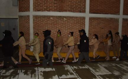 Trasladan a 135 reclusas a penal en Nezahualcóyotl