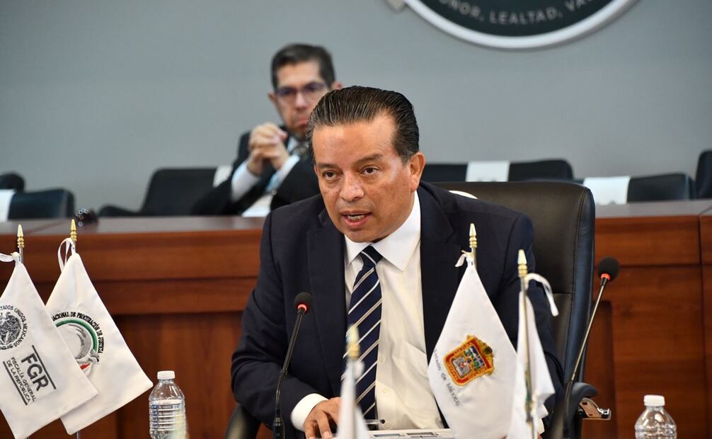 “Quienes integramos la Zona Centro de la Confederación Nacional de Procuración de Justicia, solicitamos atentamente a las ministras y a los ministros de la Suprema Corte de Justicia de la Nación, efectuar una profunda reflexión sobre la realidad social en México", dijo Adolfo Castillo. Foto: especial