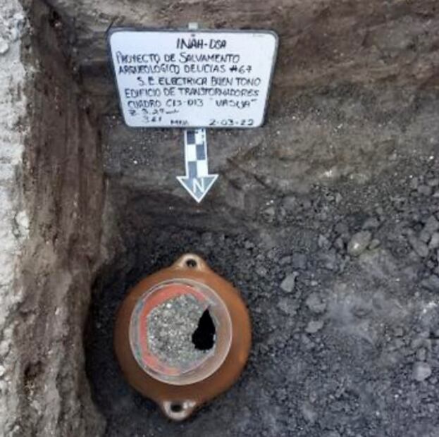 Hallan casa mexica y restos de la época virreinal en obras de subestación eléctrica del metro, en el Centro