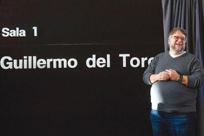 Del Toro busca a la musa para su libro en los panteones