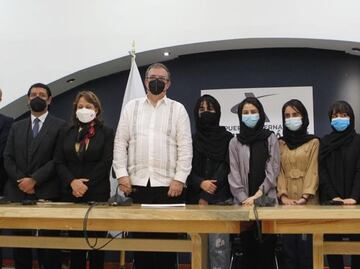 "México salvó nuestras vidas y sueños"; llegan al país refugiadas de Afganistán