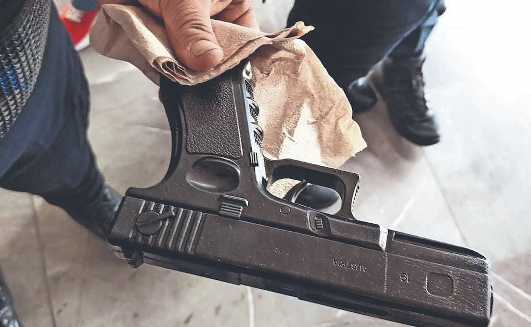 Atoran a chavo con droga y arma, se le cayó al querer ingresar al Metro en Iztapalapa