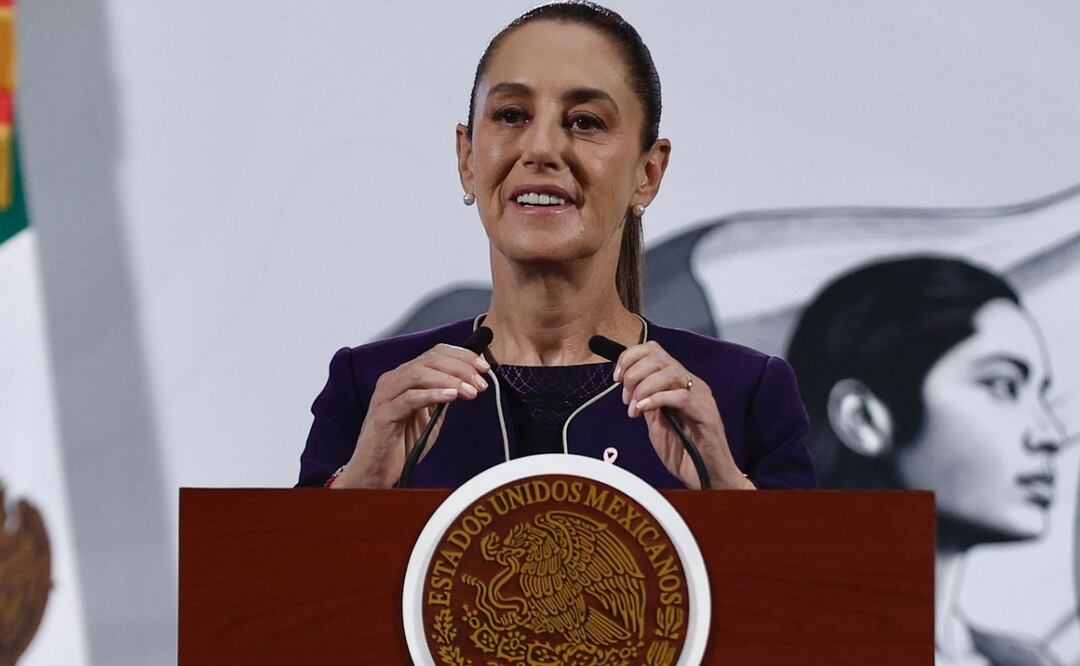 Claudia Sheinbaum en su conferencia matutina del 21 de octubre de 2025. Foto: Berenice Fregoso/EL UNIVERSAL