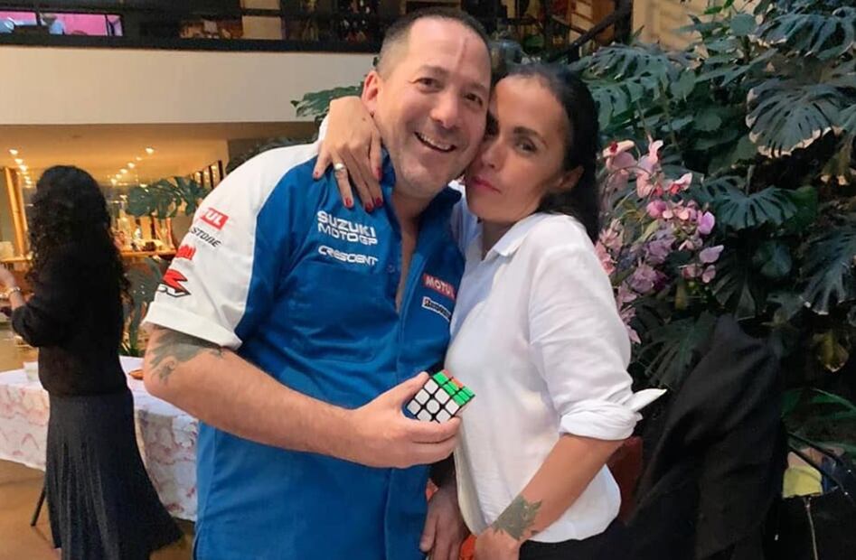 Luis Enrique Guzmán y Mayela Laguna han negado las versiones que aseguran que sustrajeron joyas y objetos de valor de la casa de Silvia Pinal. 
Foto: Instagram