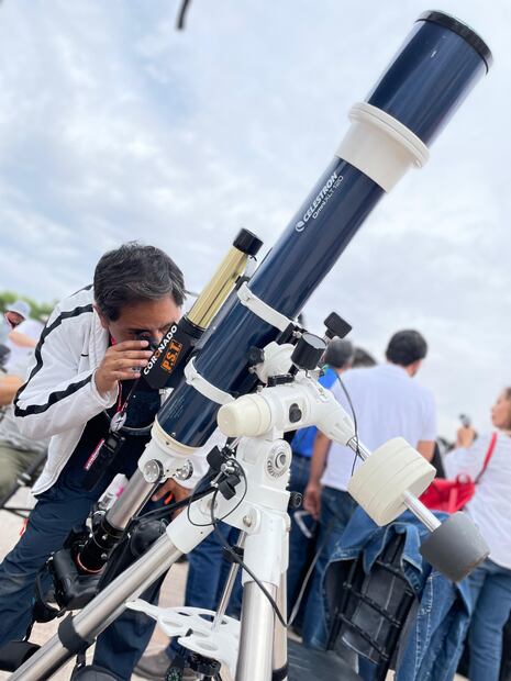 Eclipse solar 2024 en el Planetarium de Torreón. Foto: Edgar Silva Fuentes S. / EL UNIVERSAL