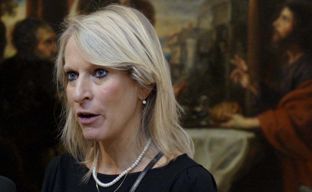 La comisaria Olga Kotkova durante las declaraciones que ha realizado a la prensa después de que la Galería Nacional de Praga y el Museo del Prado de Madrid inaugurasen un convenio de cooperación. (FOTO: EFE)