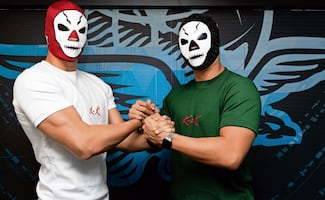 Los Hermanos Calavera, estrellas del ring y jóvenes empresarios