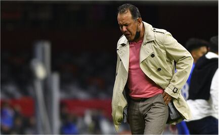 Cruz Azul, a la puerta de otro título; Reynoso pide calma