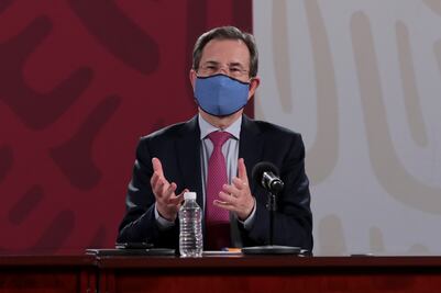 Profesores "más prestigiados" de CDMX darán las clases a distancia: SEP