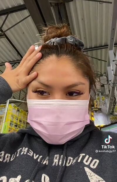 TikTok: "Trabajo haciendo nada", empleada de Amazon rompe internet