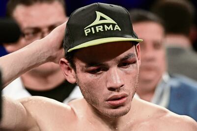 Se cura heridas con mujeres y alcohol