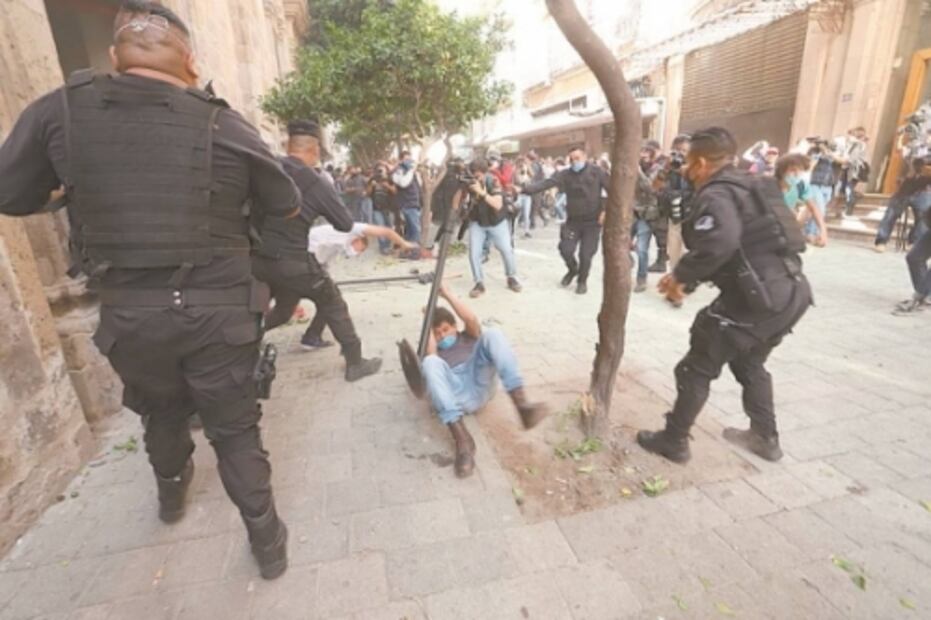 Giovanni López. ‘¿Por qué se lo llevan, porque no trae cubrebocas?’