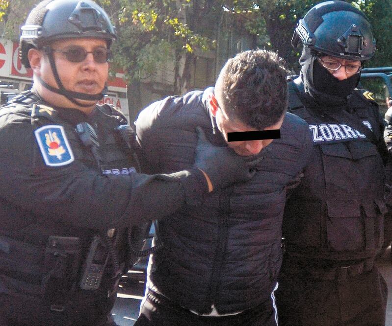Aprehensión. Los presuntos asesinos de Abril fueron detenidos por elementos de la SSC en la alcaldía Iztapalapa. Foto: ARCHIVO EL UNIVERSAL