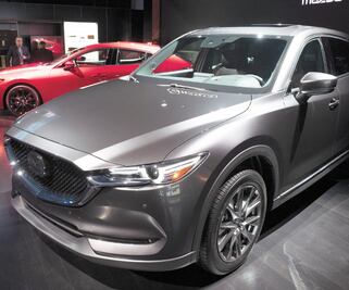 Venta de autos repuntará 9% en el país y en el mundo en 2021