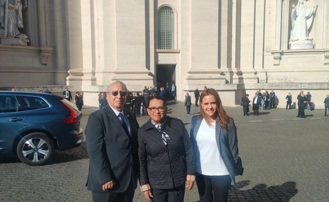 El embajador Alberto Barranco Chavarría, Rosa Icela Rodríguez (Segob) y Clara Luz Flores, titular de la Unidad de Asuntos Religiosos, Prevención y Reconstrucción del Tejido Social de la Segob. Foto: Especial