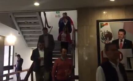 Sismo sorprende a diputados electos del PRI 