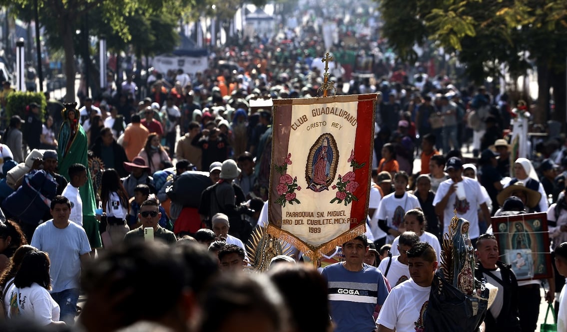 Peregrinos en la Basílica de Guadalupe. Foto: Berenice Fregoso archivo/EL UNIVERSAL