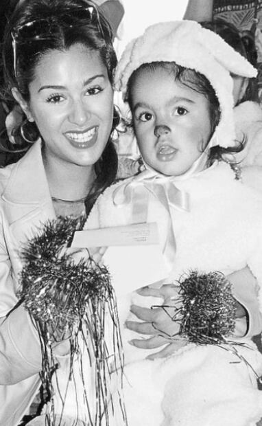 Ninel Conde y su hija Sofía en 2002. FOTO: EL UNIVERSAL.