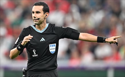Diario inglés candidatea a César Ramos para dirigir la final de Qatar 2022