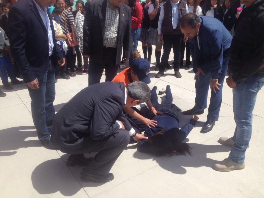 La alumna Valeria, de 17 años de edad, sufrió lesiones en un brazo (Foto: Especial)