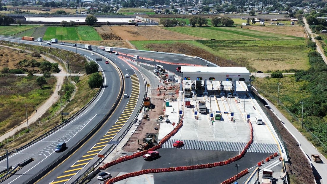 Habilitan nueva caseta de cobro en Circuito Exterior Mexiquense para provienen del AIFA. (Foto: Arturo Contreras/ EL UNIVERSAL)