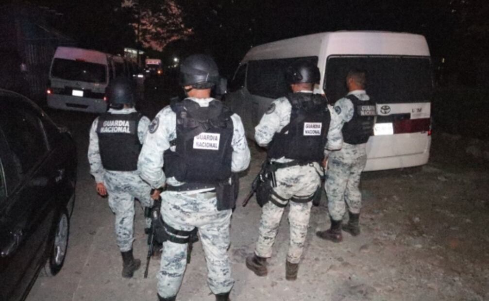 Detienen a 130 migrantes cubanos encerrados en una bodega en Tapachula, Chiapas