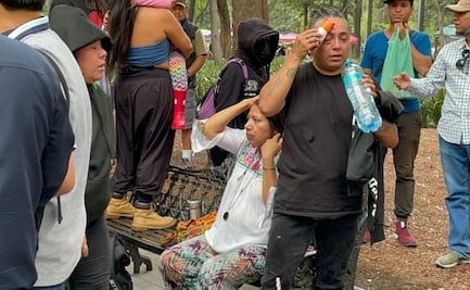 VIDEO: Riña entre ambulantes y colectivo feminista deja al menos 5 lesionados en Avenida Juárez; usan tubos y estructuras metálicas