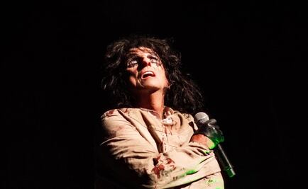 Shock rocker Alice Cooper returning to Mexico