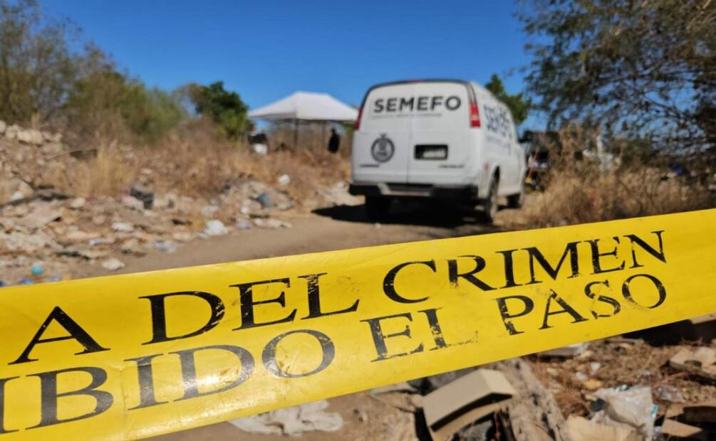 Autoridades de Sinaloa colaboran en traslado de los cuerpos y necropsia de las menores asesinadas (13/02/2025). Foto: Cortesía
