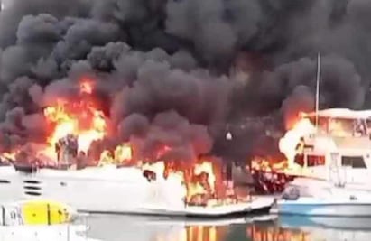 Incendio de yates en La Paz deja al menos 2 heridos; investigan un probable fallecimiento VIDEO