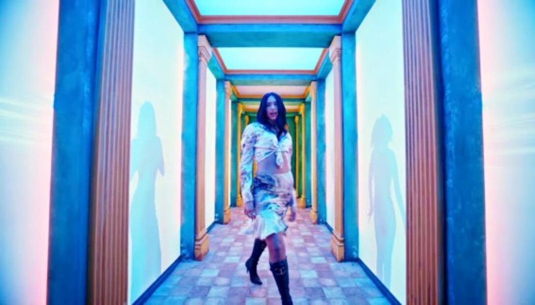 Los looks de Dua Lipa en el video con Calvin Harris y Young Thug