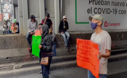 Reportan caos vial en Periférico por bloqueo de choferes de transporte 