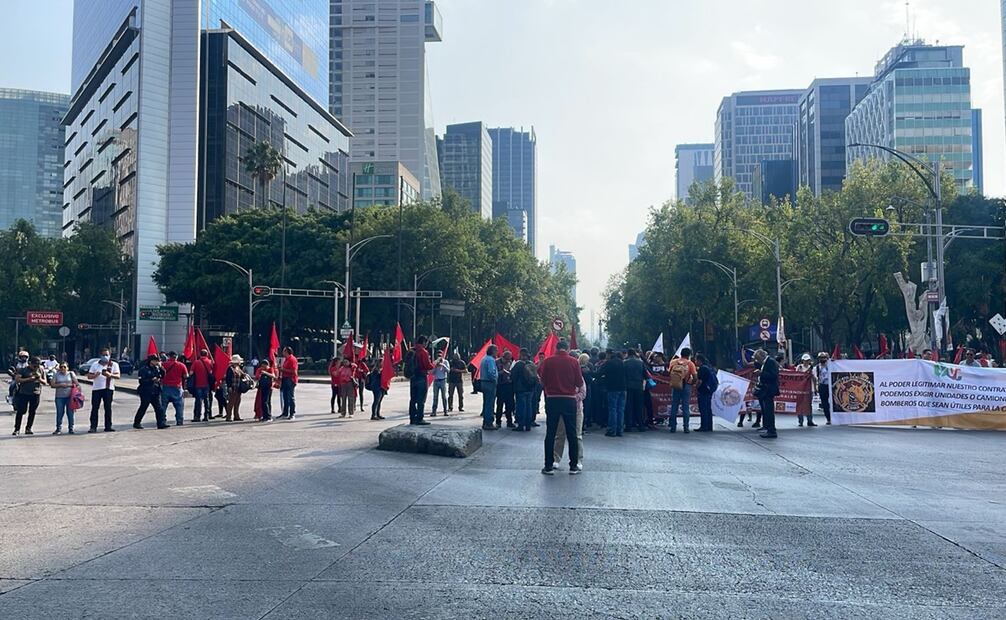 Coordinadora de Trabajadores de la Ciudad de México bloquea vialidades principales de la alcaldía Cuauthemoc. Foto: Juan Carlos Williams