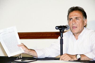 Declara Yunes emergencia financiera en el estado
